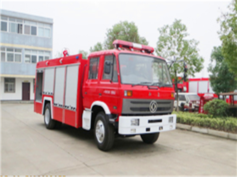 東風(fēng)5-6噸泡沫消防車