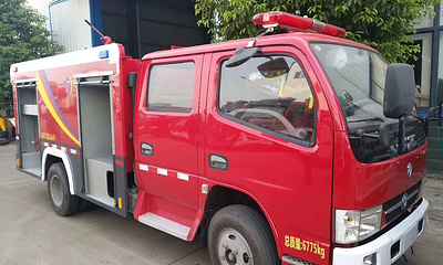 湖北消防車廠家讓您更了解小型水罐泡沫消防車有哪些優(yōu)勢(shì)