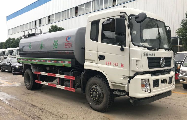 東風專底15方灑水車綠灰二色前右面圖