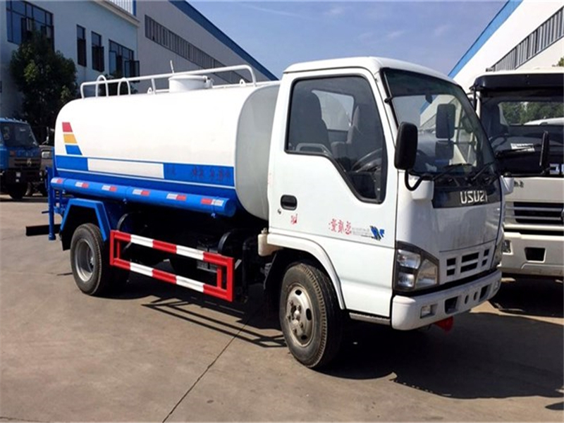 慶鈴五十鈴5噸灑水車