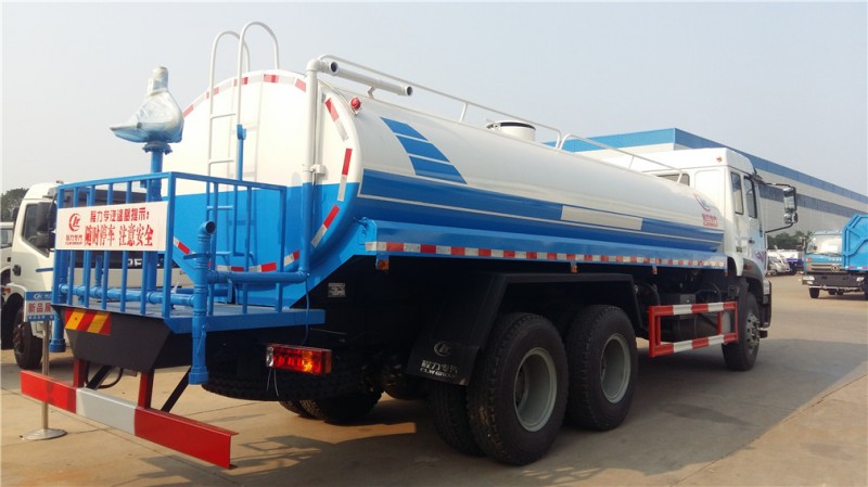 重汽斯太爾后雙橋20方灑水車后右面圖 重汽斯太爾后雙橋20方灑水車后右面圖