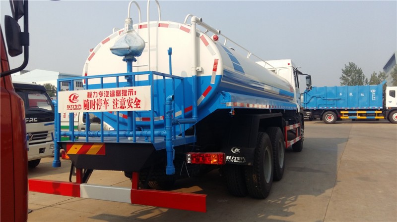 重汽斯太爾后雙橋20方灑水車后右面圖 重汽斯太爾后雙橋20方灑水車后右面圖