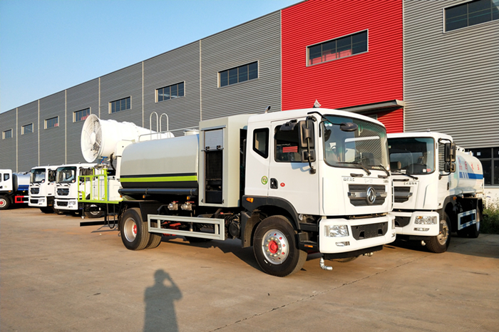 東風(fēng)天錦12方抑塵車