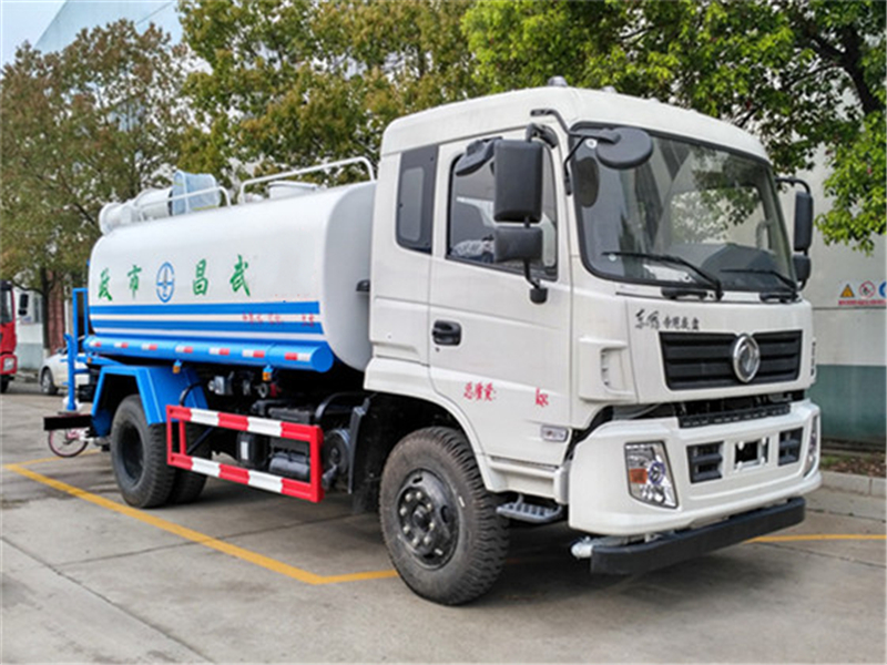 東風專底12方抑塵車