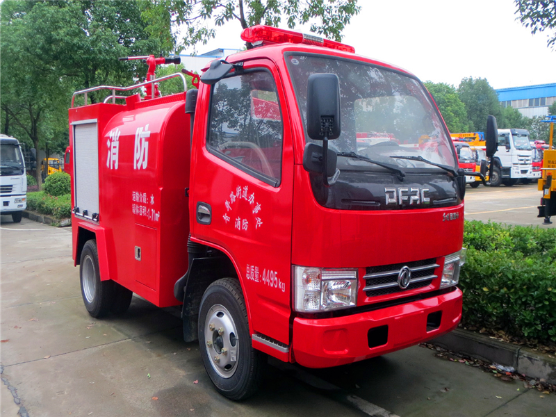 東風(fēng)2噸消防灑水車