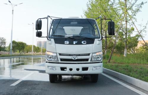 時(shí)風(fēng)5方灑水車正前面圖 時(shí)風(fēng)5方灑水車正前面圖