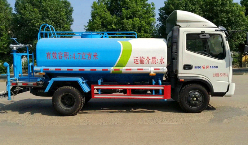 時(shí)風(fēng)5方灑水車正側(cè)右面圖 時(shí)風(fēng)5方灑水車正側(cè)右面圖