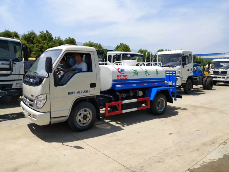 福田時(shí)代5方灑水車關(guān)左面圖 福田時(shí)代5方灑水車關(guān)左面圖