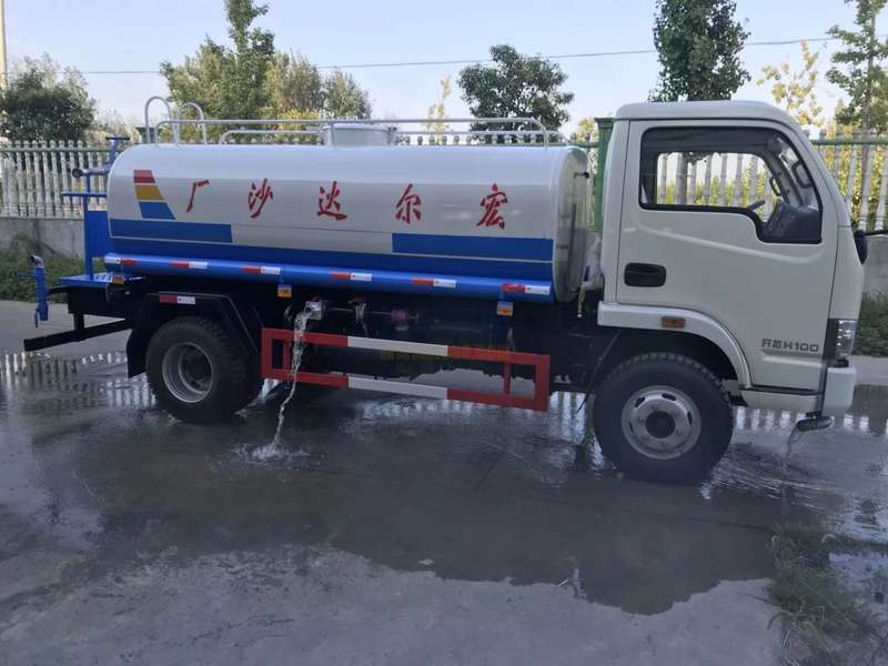 躍進5噸灑水車側面圖 躍進5噸灑水車側面圖