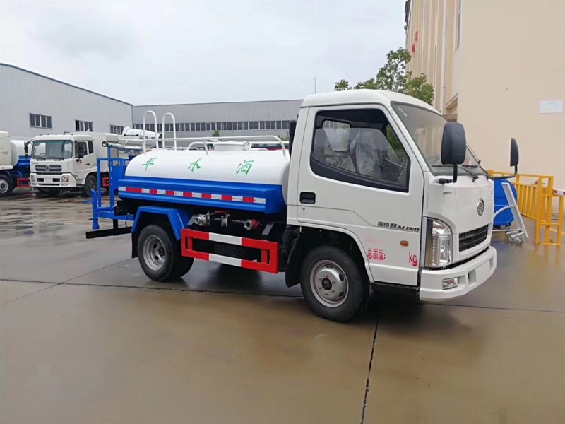 解放2-噸灑水車前右面圖片 解放2-噸灑水車前右面圖片