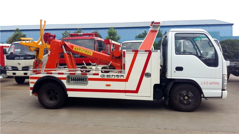 五十鈴一拖一清障車 正側圖