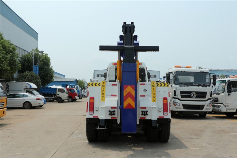 重汽豪沃前四后八一托一清障車 正后圖 重汽豪沃前四后八一托一清障車 正后圖