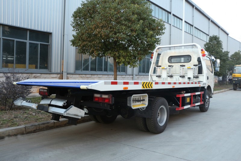 福田奧鈴一拖二清障車 后側圖 福田奧鈴一拖二清障車 后側圖