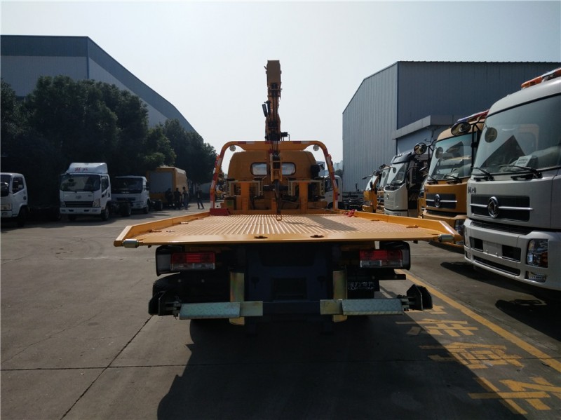 東風(fēng)凱普特平板帶吊清障車 正后圖 東風(fēng)凱普特平板帶吊清障車 正后圖