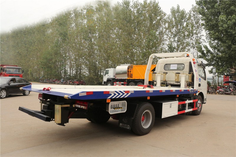 東風凱普特一拖二清障車 后側圖 東風凱普特一拖二清障車 后側圖