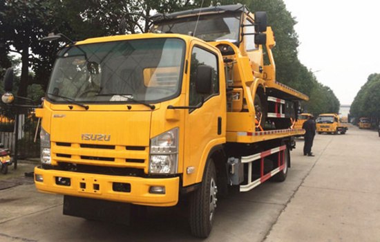 700P大五十鈴一拖二清障車 前側(cè)圖