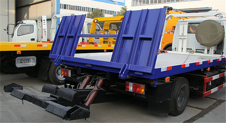 慶鈴五十鈴藍(lán)牌平板清障車 后側(cè)圖 慶鈴五十鈴藍(lán)牌平板清障車 后側(cè)圖