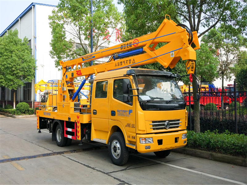 東風(fēng)多利卡18米高空作業(yè)車01.jpg