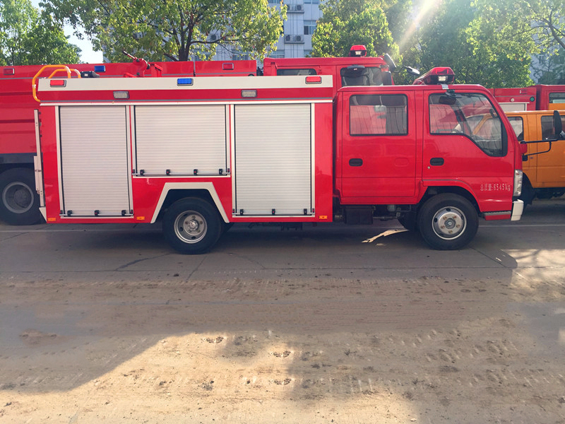 慶鈴五十鈴3-4噸水罐消防車3.jpg